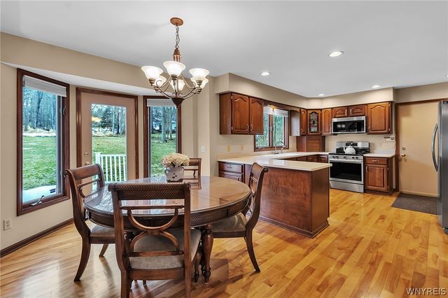 185 Independence Drive, Orchard Park, NY 14127