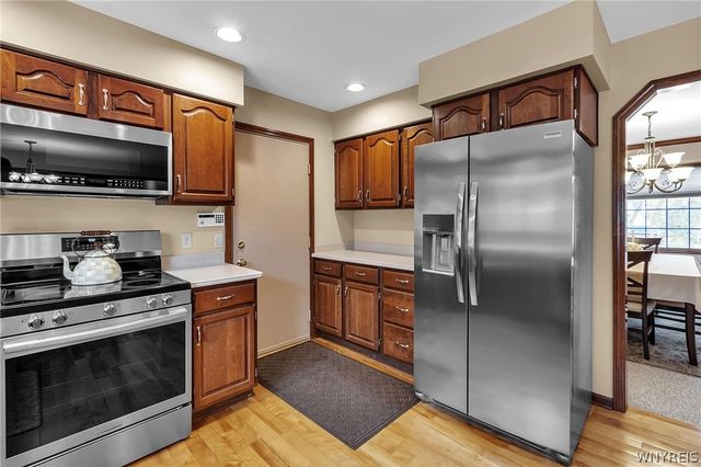 185 Independence Drive, Orchard Park, NY 14127