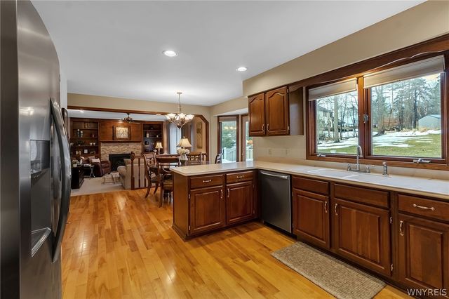 185 Independence Drive, Orchard Park, NY 14127