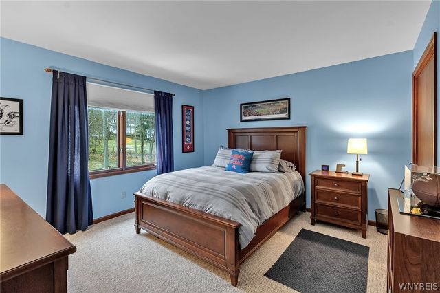 185 Independence Drive, Orchard Park, NY 14127