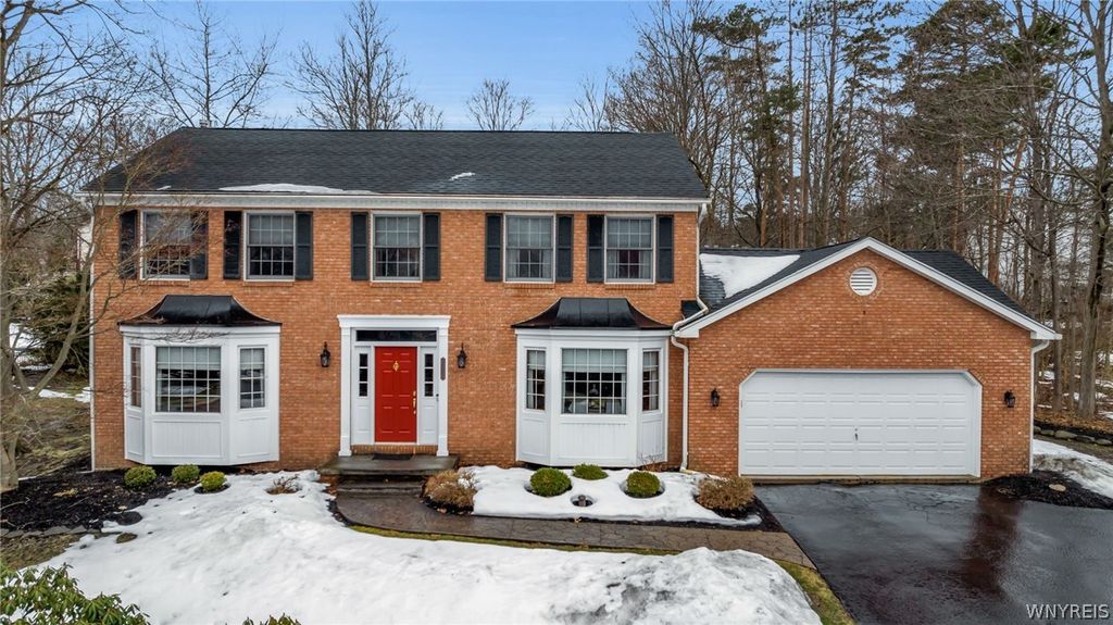 185 Independence Drive, Orchard Park, NY 14127