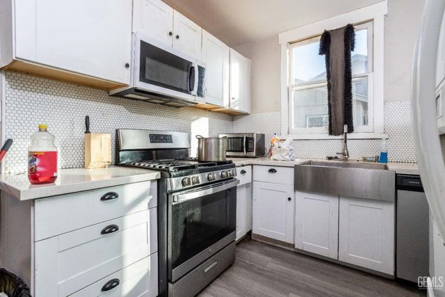 607 T Street, Bakersfield, CA 93304