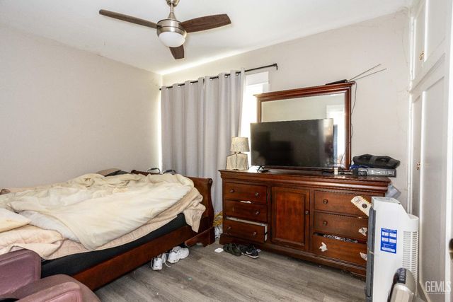 607 T Street, Bakersfield, CA 93304