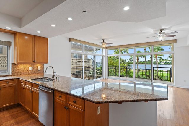 314 Inlet Way 101, Palm Beach Shores, FL 33404