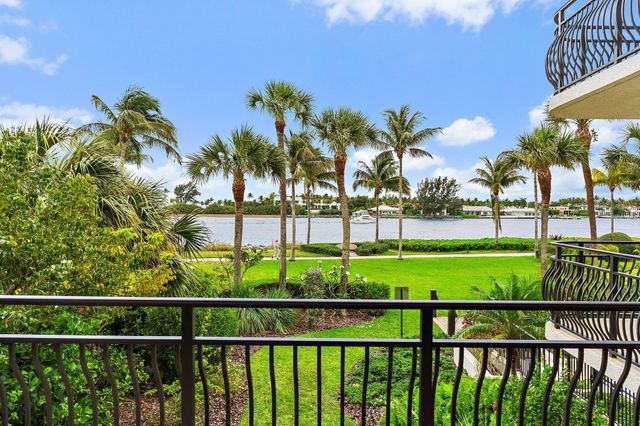 314 Inlet Way 101, Palm Beach Shores, FL 33404