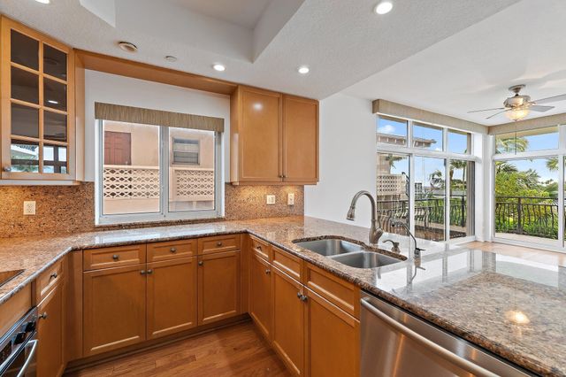 314 Inlet Way 101, Palm Beach Shores, FL 33404