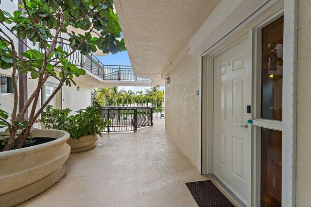 314 Inlet Way 101, Palm Beach Shores, FL 33404
