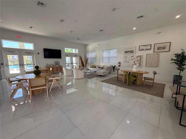 1210 Southstation Place 201, Orlando, FL 32809