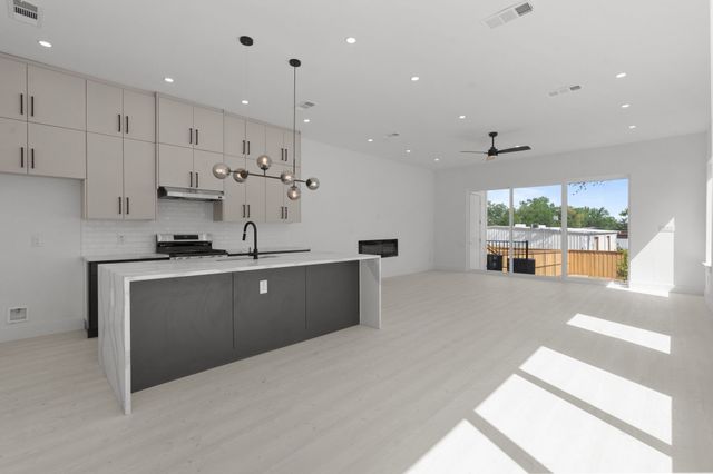 1847 Pollard Street, Dallas, TX 75208