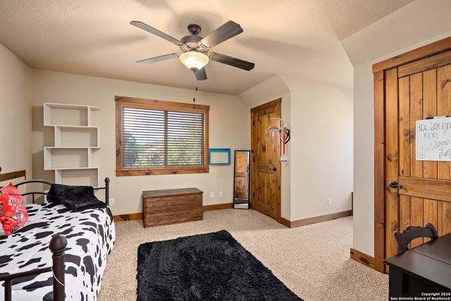 488 Phillip, Pipe Creek, TX 78063