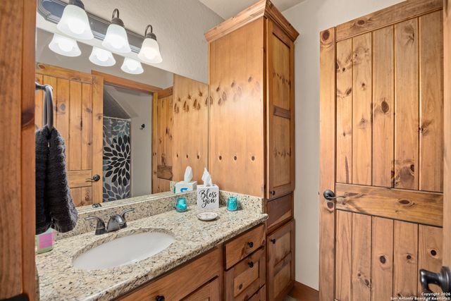 488 Phillip, Pipe Creek, TX 78063