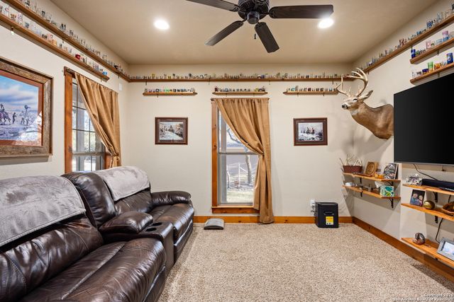 488 Phillip, Pipe Creek, TX 78063