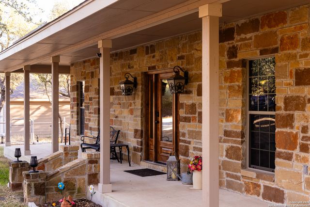 488 Phillip, Pipe Creek, TX 78063