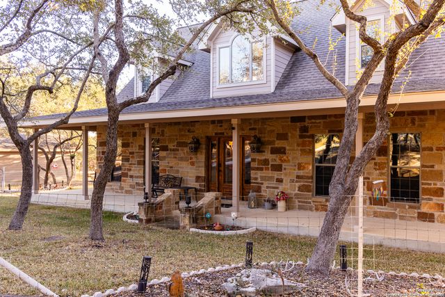 488 Phillip, Pipe Creek, TX 78063