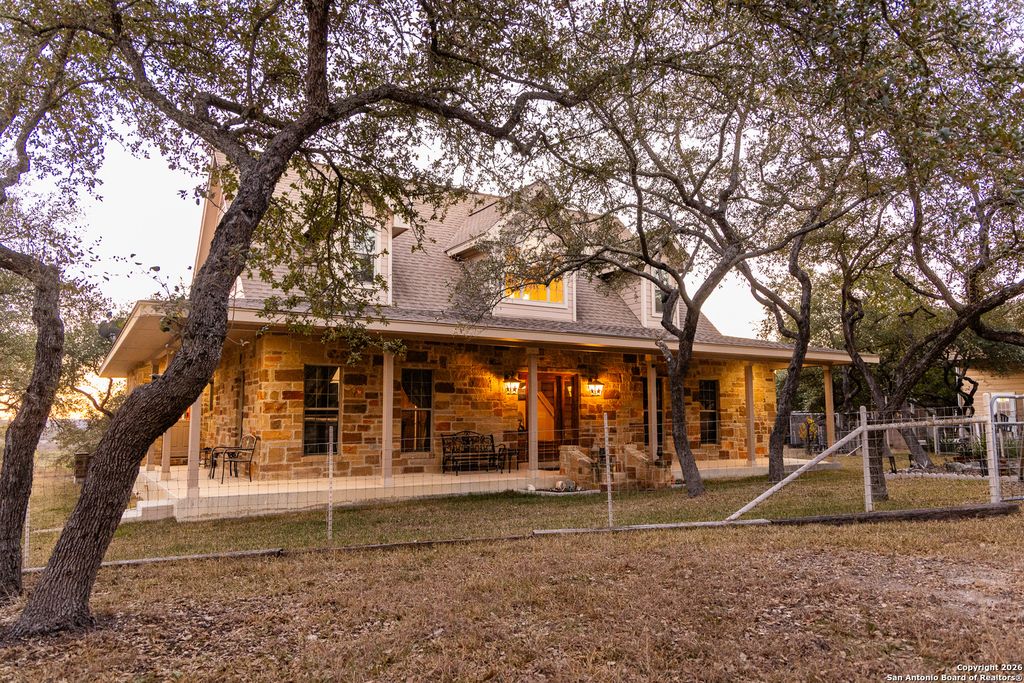 488 Phillip, Pipe Creek, TX 78063