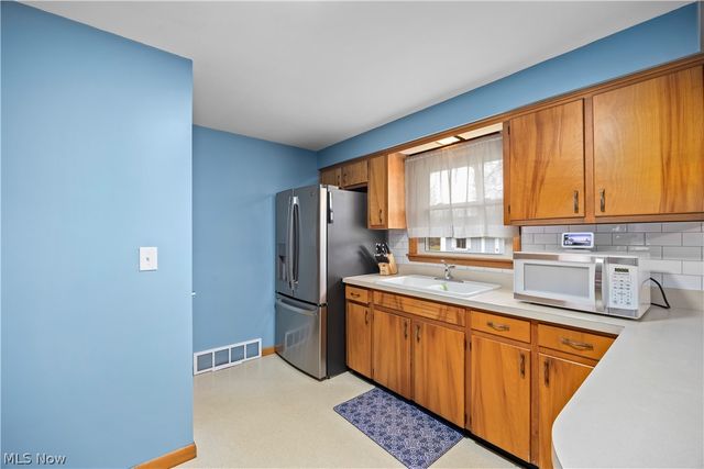 1437 Westwood Drive, Lorain, OH 44053