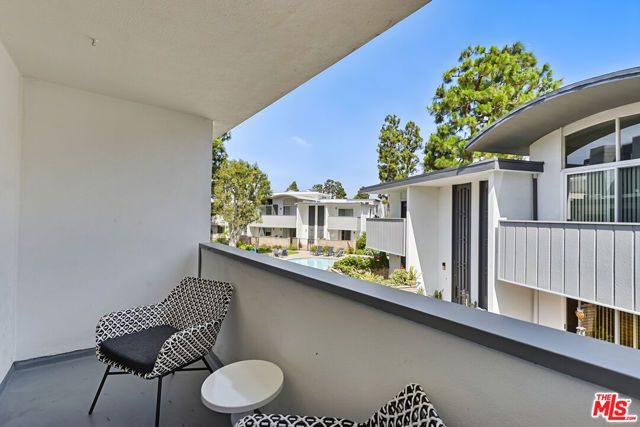 13226 Admiral Avenue N, Los Angeles, CA 90292