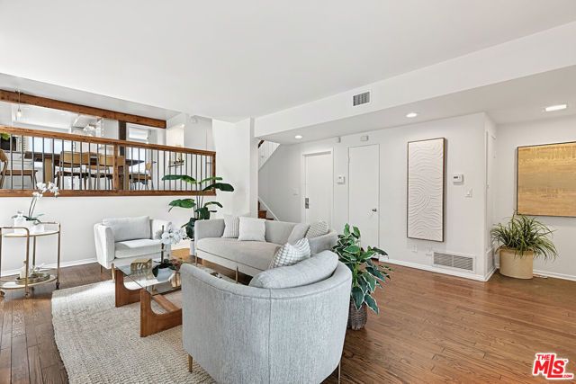 13226 Admiral Avenue N, Los Angeles, CA 90292