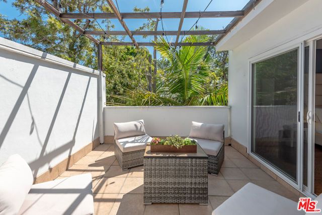 13226 Admiral Avenue N, Los Angeles, CA 90292