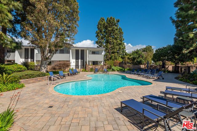13226 Admiral Avenue N, Los Angeles, CA 90292