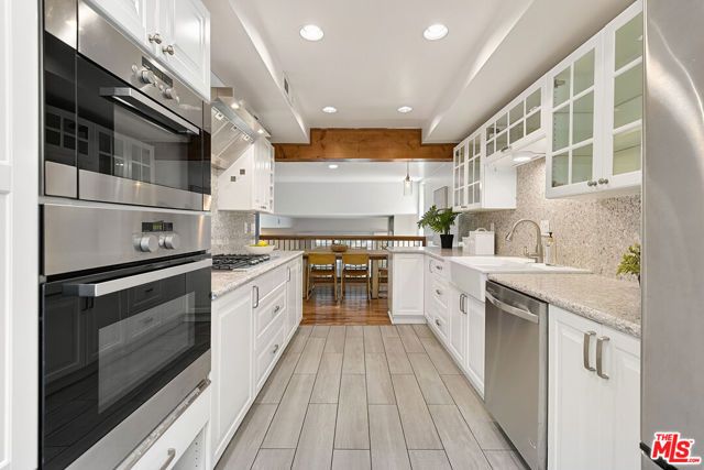 13226 Admiral Avenue N, Los Angeles, CA 90292