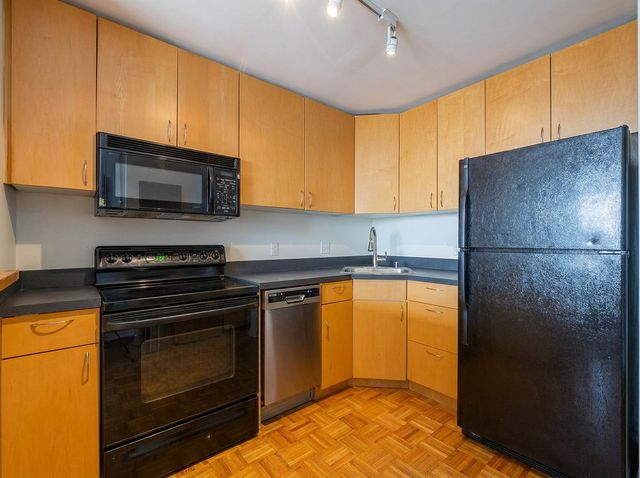 3930 N Pine Grove Avenue 1506, Chicago, IL 60613