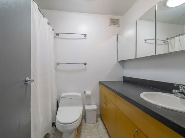 3930 N Pine Grove Avenue 1506, Chicago, IL 60613