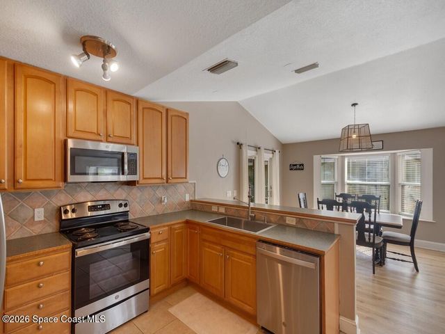 3446 1st Street, Vero Beach, FL 32968