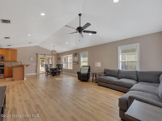 3446 1st Street, Vero Beach, FL 32968