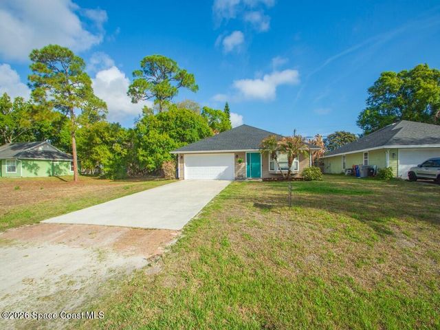 3446 1st Street, Vero Beach, FL 32968