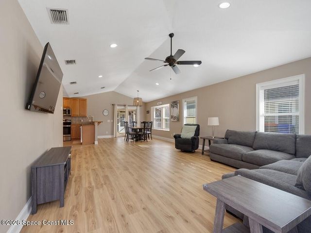 3446 1st Street, Vero Beach, FL 32968