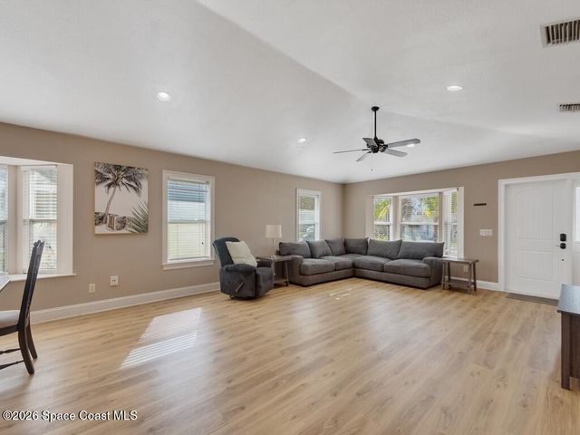 3446 1st Street, Vero Beach, FL 32968