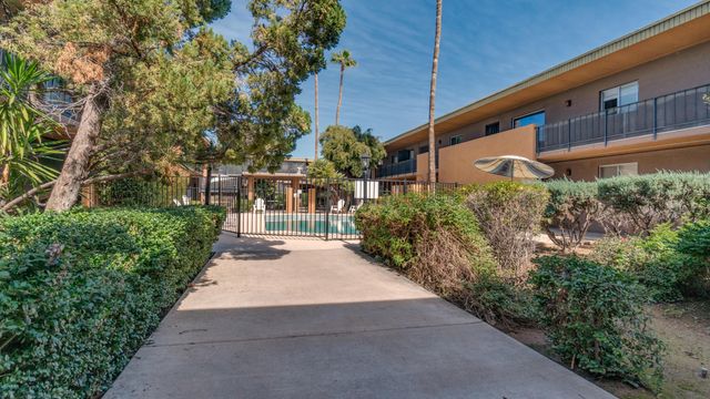 3230 E PINCHOT Avenue 16, Phoenix, AZ 85018