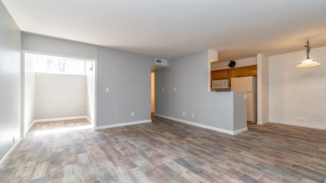 3230 E PINCHOT Avenue 16, Phoenix, AZ 85018