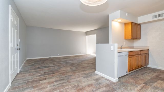 3230 E PINCHOT Avenue 16, Phoenix, AZ 85018