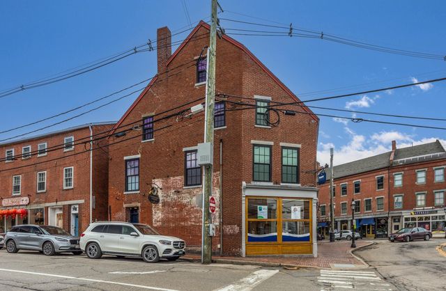 8 Bow Street, Portsmouth, NH 03801
