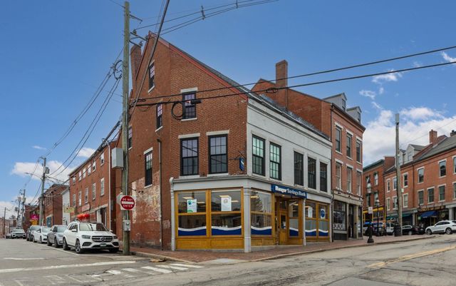 8 Bow Street, Portsmouth, NH 03801