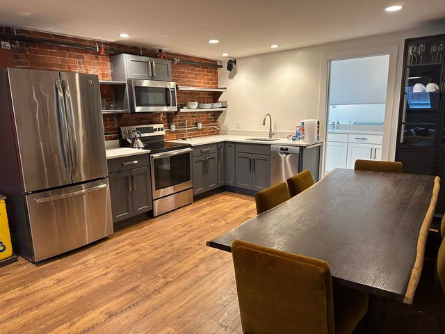 8 Bow Street, Portsmouth, NH 03801