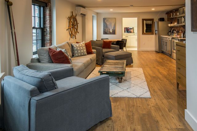 8 Bow Street, Portsmouth, NH 03801