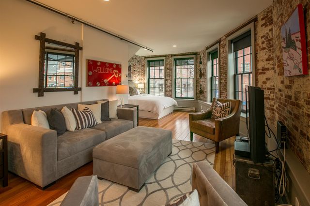 8 Bow Street, Portsmouth, NH 03801