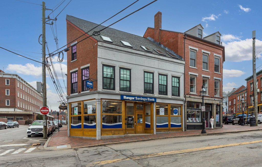8 Bow Street, Portsmouth, NH 03801