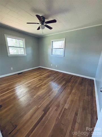 305 Forestway Drive, Mount Holly, NC 28120