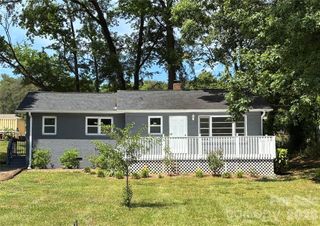 305 Forestway Drive, Mount Holly, NC 28120