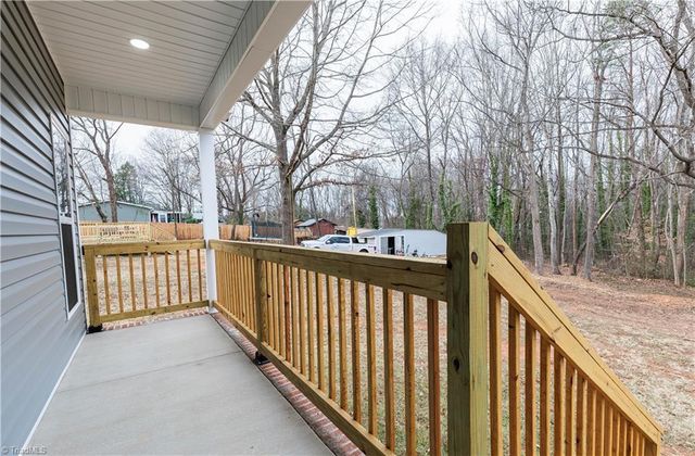 4761 Kester Mill Road, Winston-salem, NC 27103