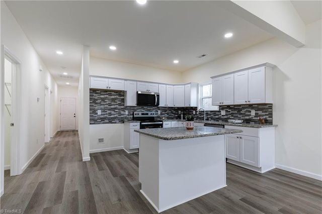 4761 Kester Mill Road, Winston-salem, NC 27103