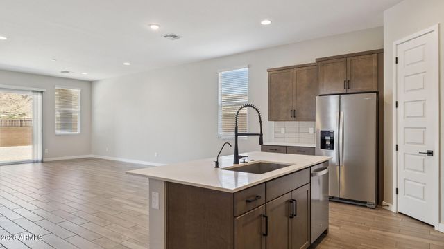 2558 W Satinwood Drive, Phoenix, AZ 85045