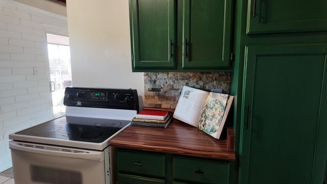 1226 Christine Street NE, Albuquerque, NM 87112