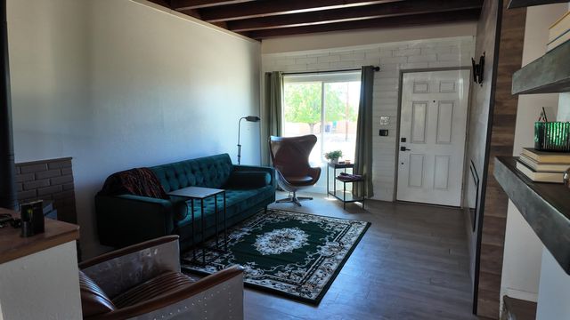 1226 Christine Street NE, Albuquerque, NM 87112