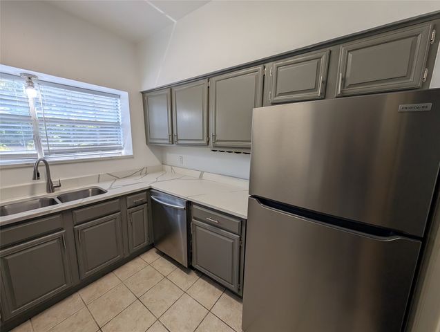 9801 Royal Lane 311, Dallas, TX 75231