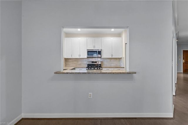 301 Brooke Ave Apt 103, Norfolk, VA 23510